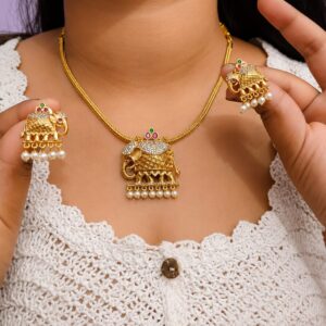 Elephant motif jewellery set