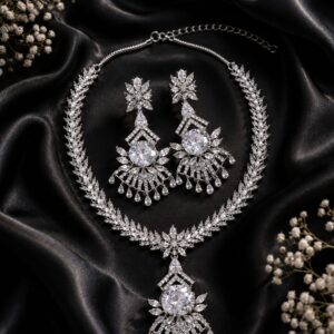 Floral & leaf-inspire Necklace Set